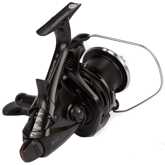 Shimano Baitrunner XT-B LC Freilaufrolle, abgewinkelte rechte Rückansicht