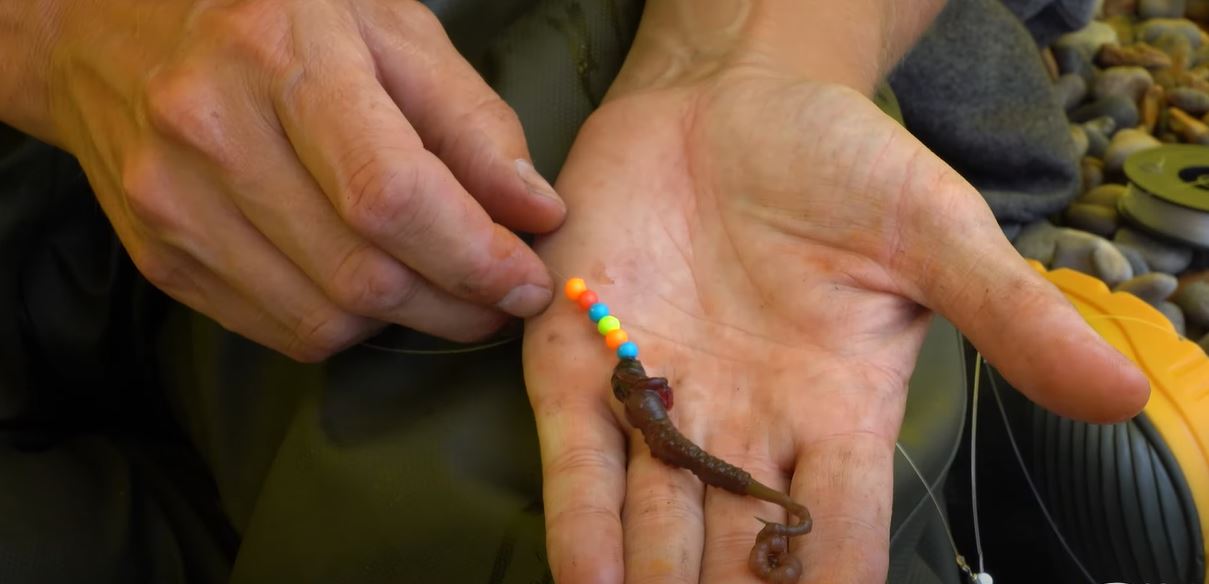 Wie man ein einfaches Plattfisch-Rig bindet 