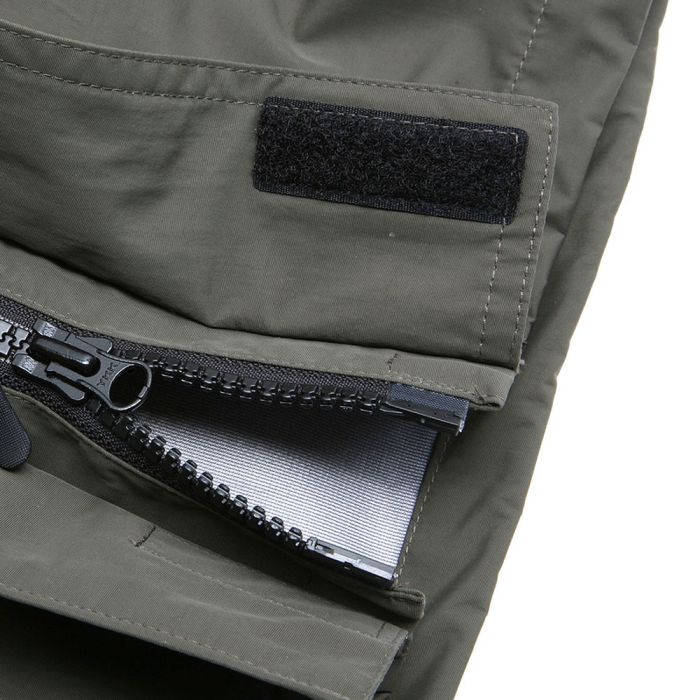 Daiwa Game Breathable Wading Jacket Cose Up 1