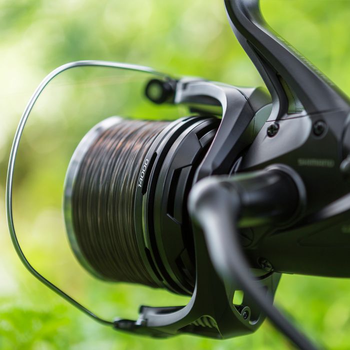 Shimano Baitrunner XT-B LC Freilaufrolle, Seitenansicht