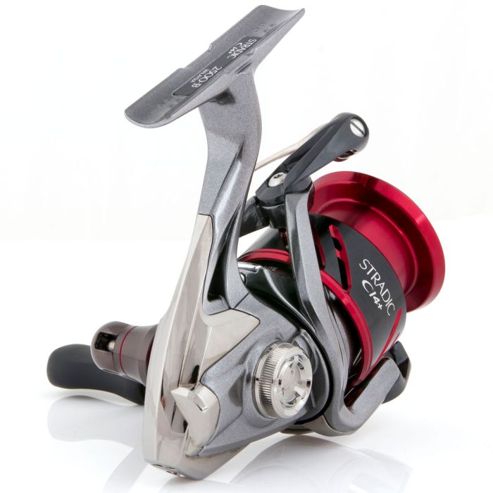 Shimano Stradic CI4+ FB Angelrolle, abgewinkelte rechte Hinterseite