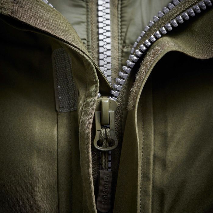Trakker Summit XP Jacket Close Up Zip 1