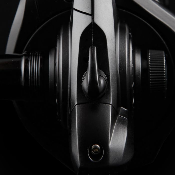 Daiwa Black Widow 25A Reel Close Up 8