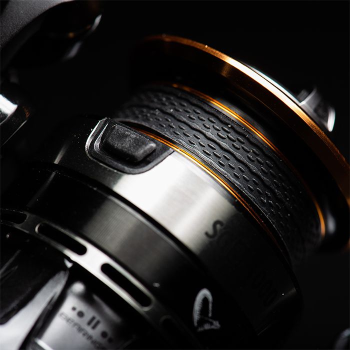 Savage Gear SG8 Fishing Reel Close Up 2