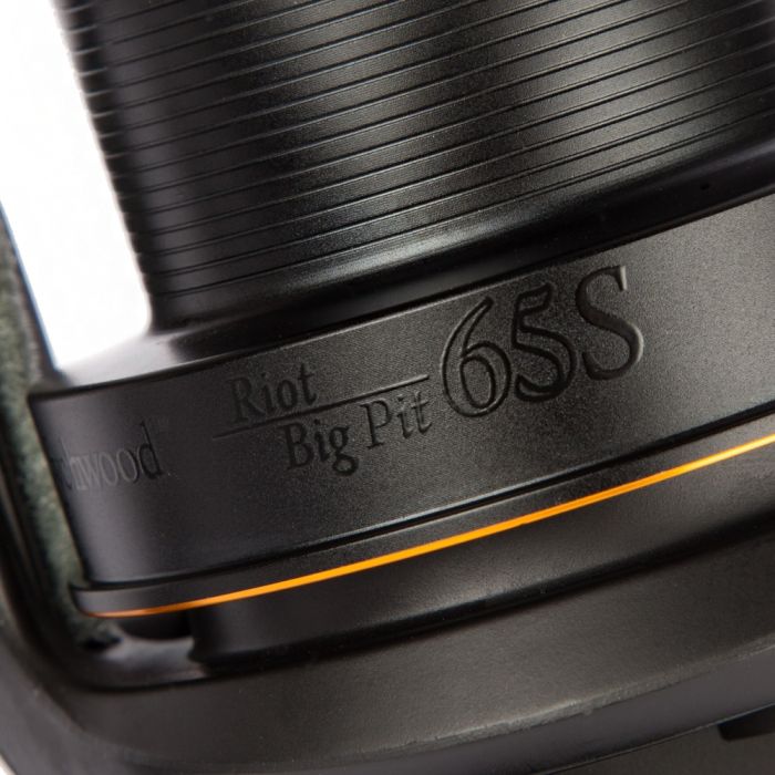 Wychwood Riot Big Pit Reel Black Close Up 1