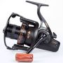 Penn Spinfisher V 7500 Longcast – Limitierte Auflage, schwarze Angelrolle, von der Seite
